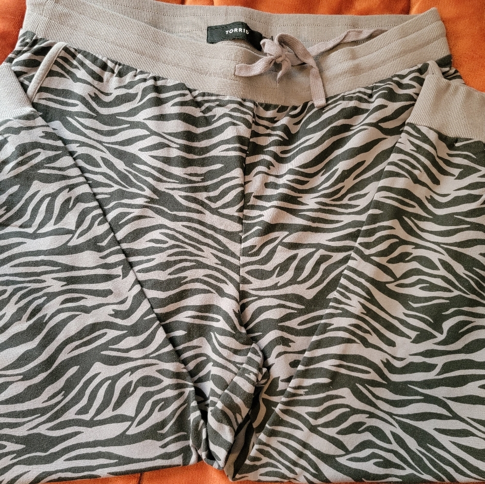 Torrid Grey Zebra Print Jogger